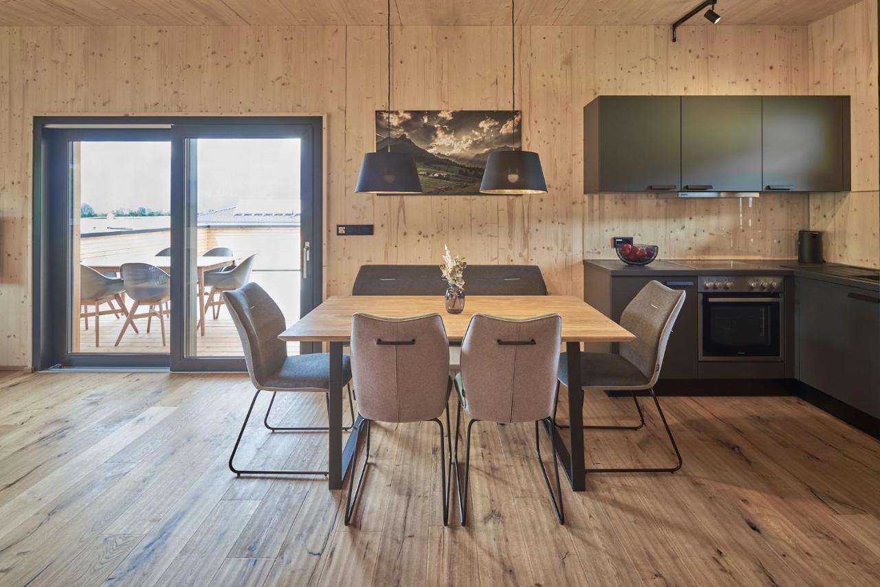 Black Forest Lodges - Gehobene Ferienwohnungen Mit Privatsaunas Tulfes Luaran gambar