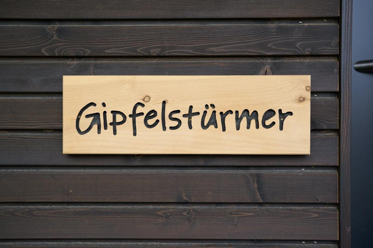Black Forest Lodges - Gehobene Ferienwohnungen Mit Privatsaunas Tulfes Luaran gambar