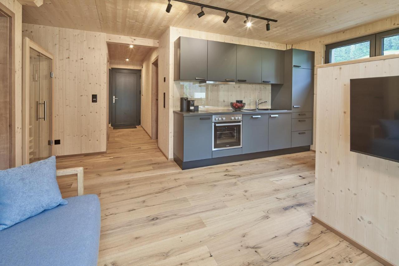 Black Forest Lodges - Gehobene Ferienwohnungen Mit Privatsaunas Tulfes Luaran gambar
