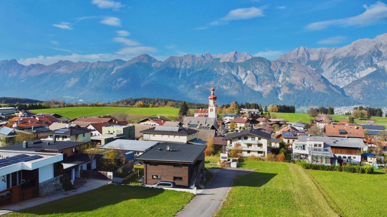 Black Forest Lodges - Gehobene Ferienwohnungen Mit Privatsaunas Tulfes Luaran gambar